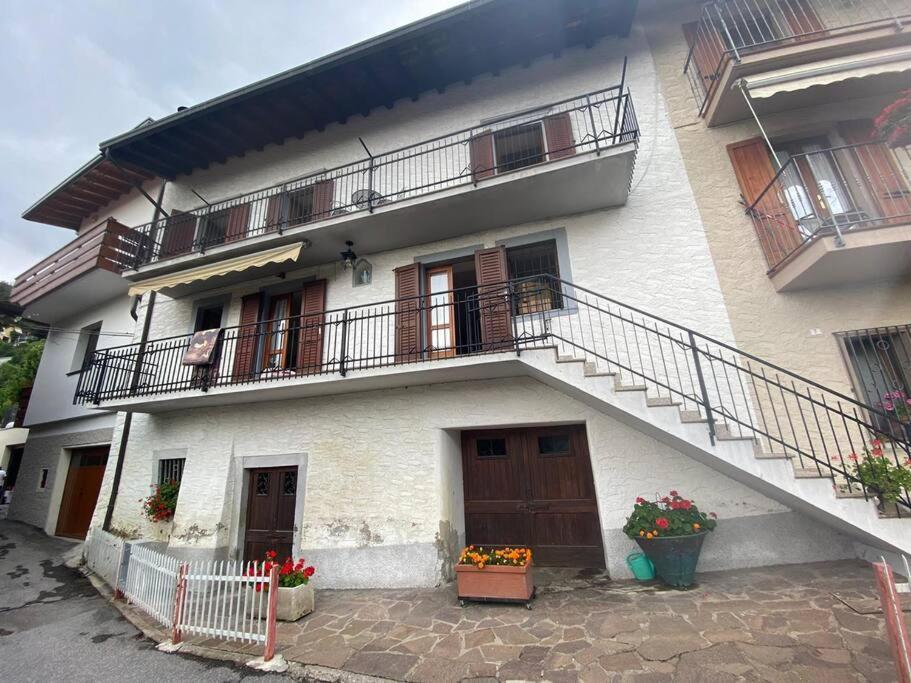 Casa Vacanze Il Pettirosso. Pisogne Extérieur photo